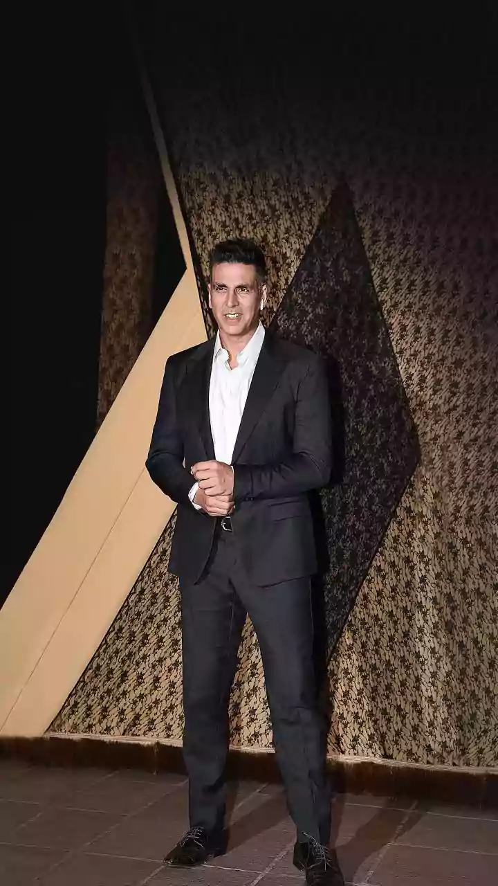 Akshay Kumar's 15-Year Samosa Fast: Health Insights & Smarter Snacking