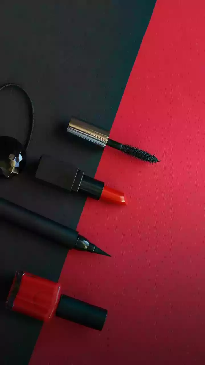 Salon-Perfect Nails at Home: 6 Must-Have Kits