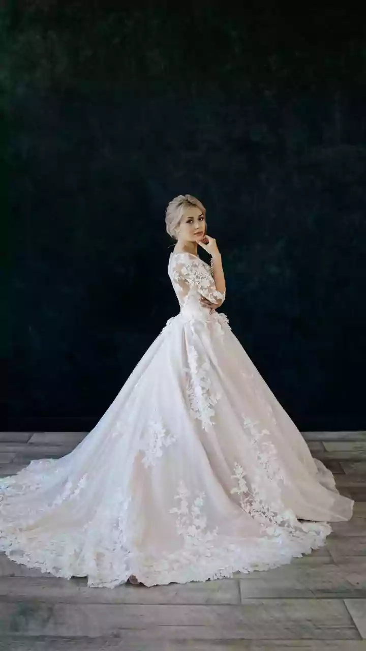 Romantic Updos Balance Shape with Loose Texture: Romantic Updos