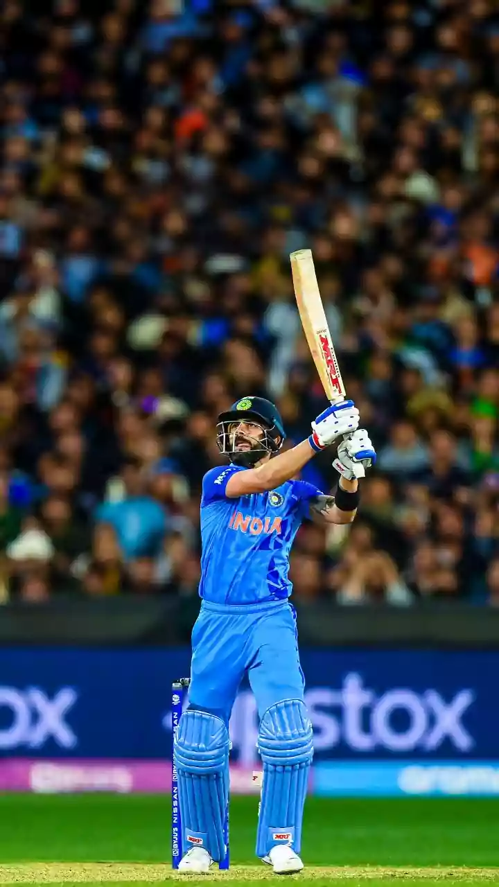 Watch : 2022 WT20: Virat Kohli stuns Haris Rauf with Shot of the century to help India beat Pakistan