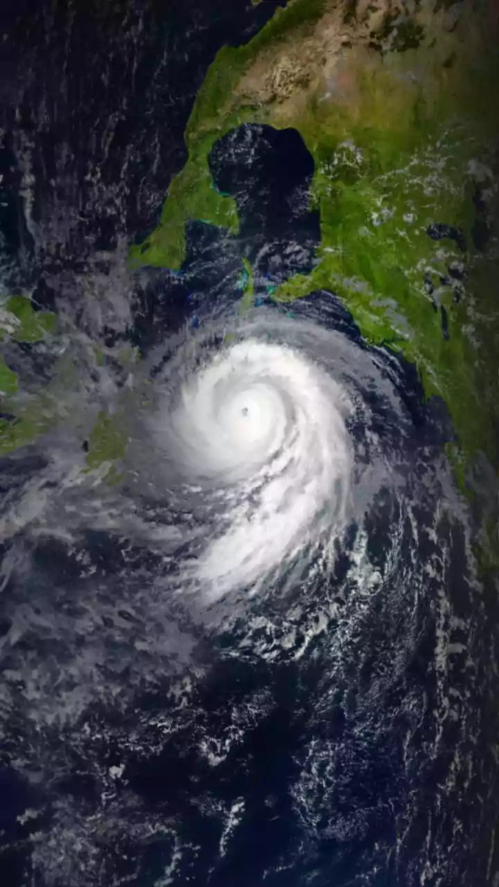 AI And Human Expertise Together Could Improve Weather Forecasting