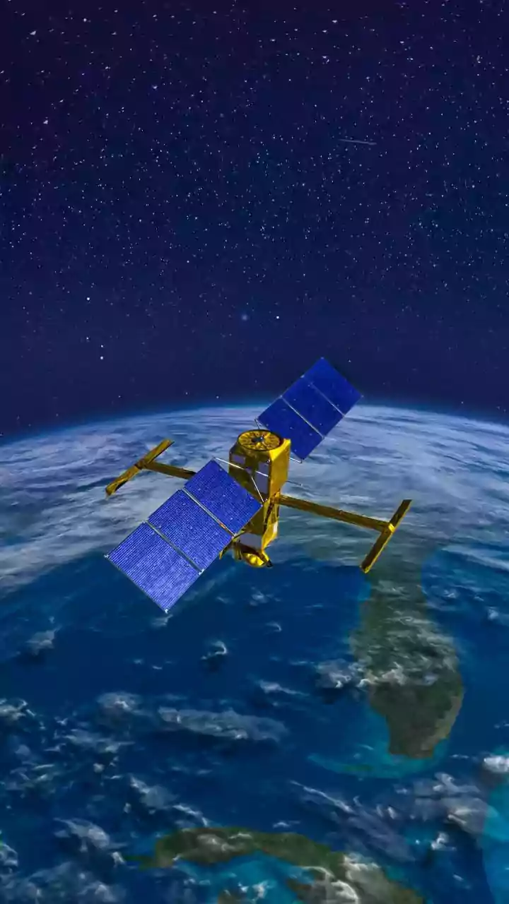 What NASA's Two-Year Polar Heat Record Reveals About Seasonal Heat Release From The Poles