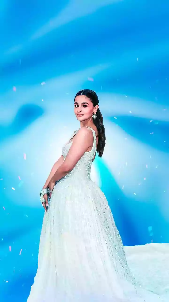 Toxic A Fairy Tale For Grown-Ups: Alia Bhatt Has Fiery REACTION To Yash's Birthday Surprise