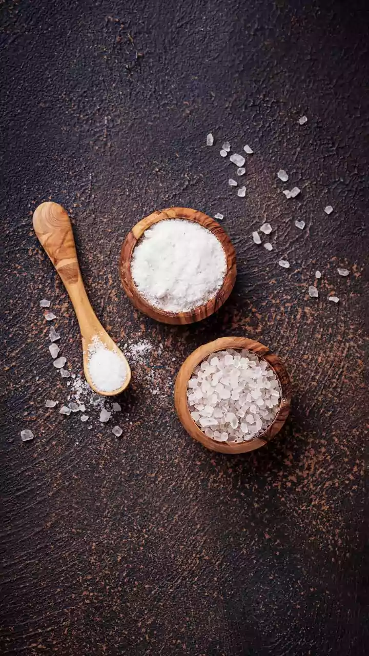 Salt Roasting Creates a Different Texture From Pan-Frying Peanuts