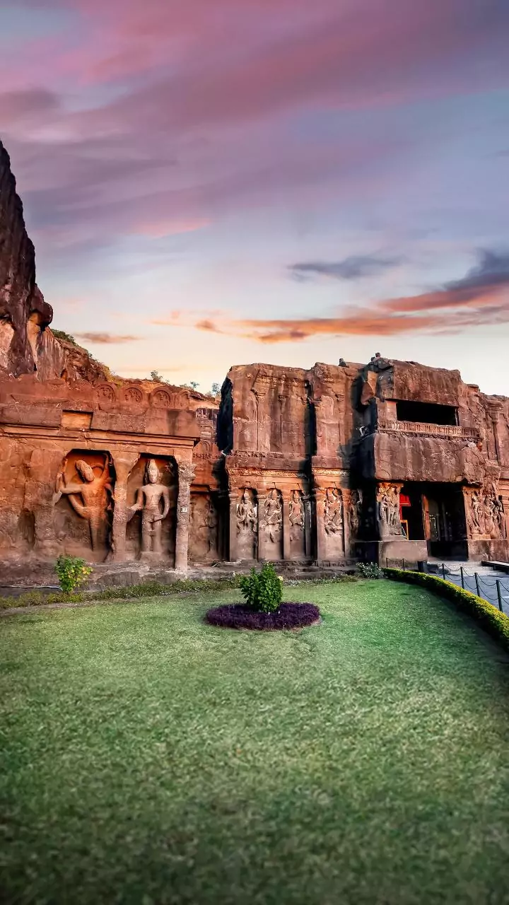 Have you seen these tiny, pot-bellied?