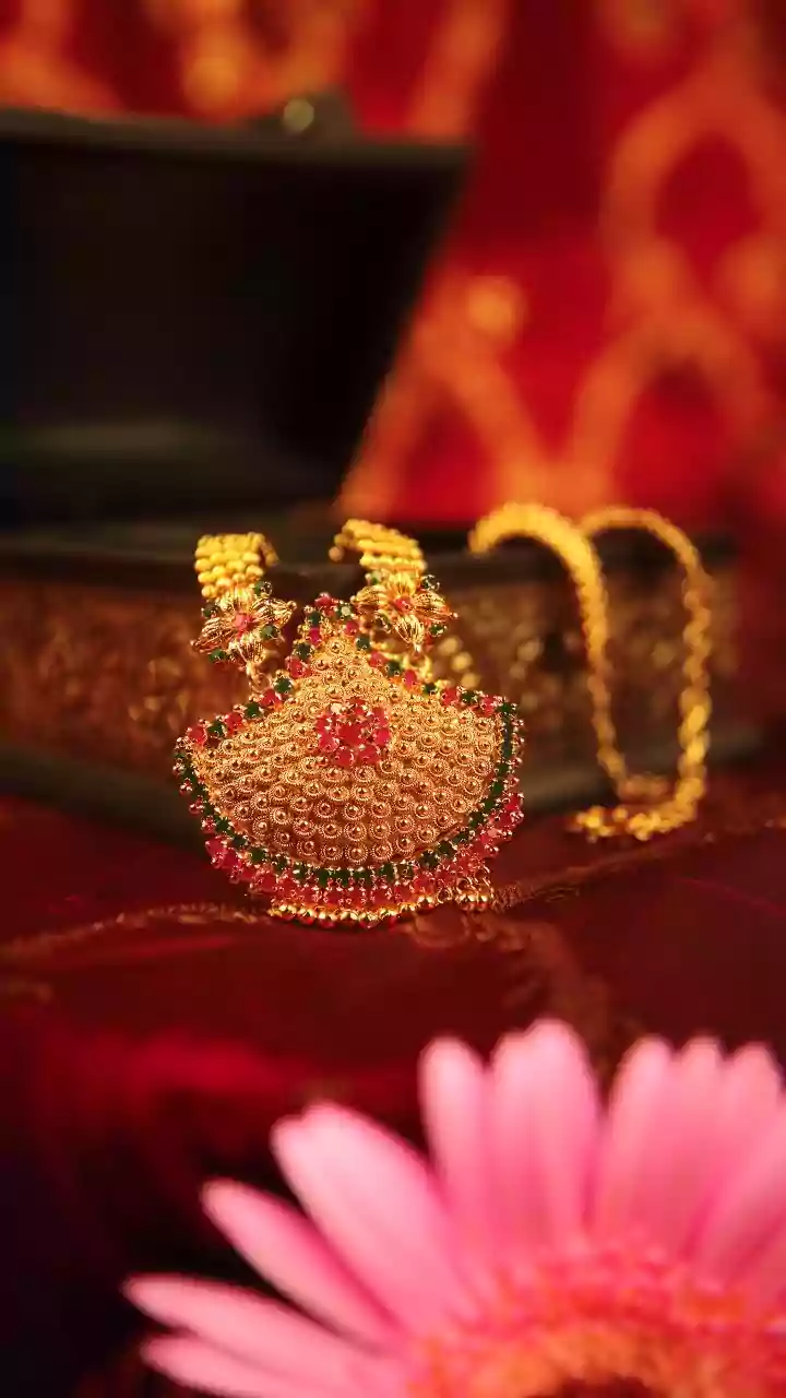 Gold jewelry takes a hit as prices soar, but investing is in