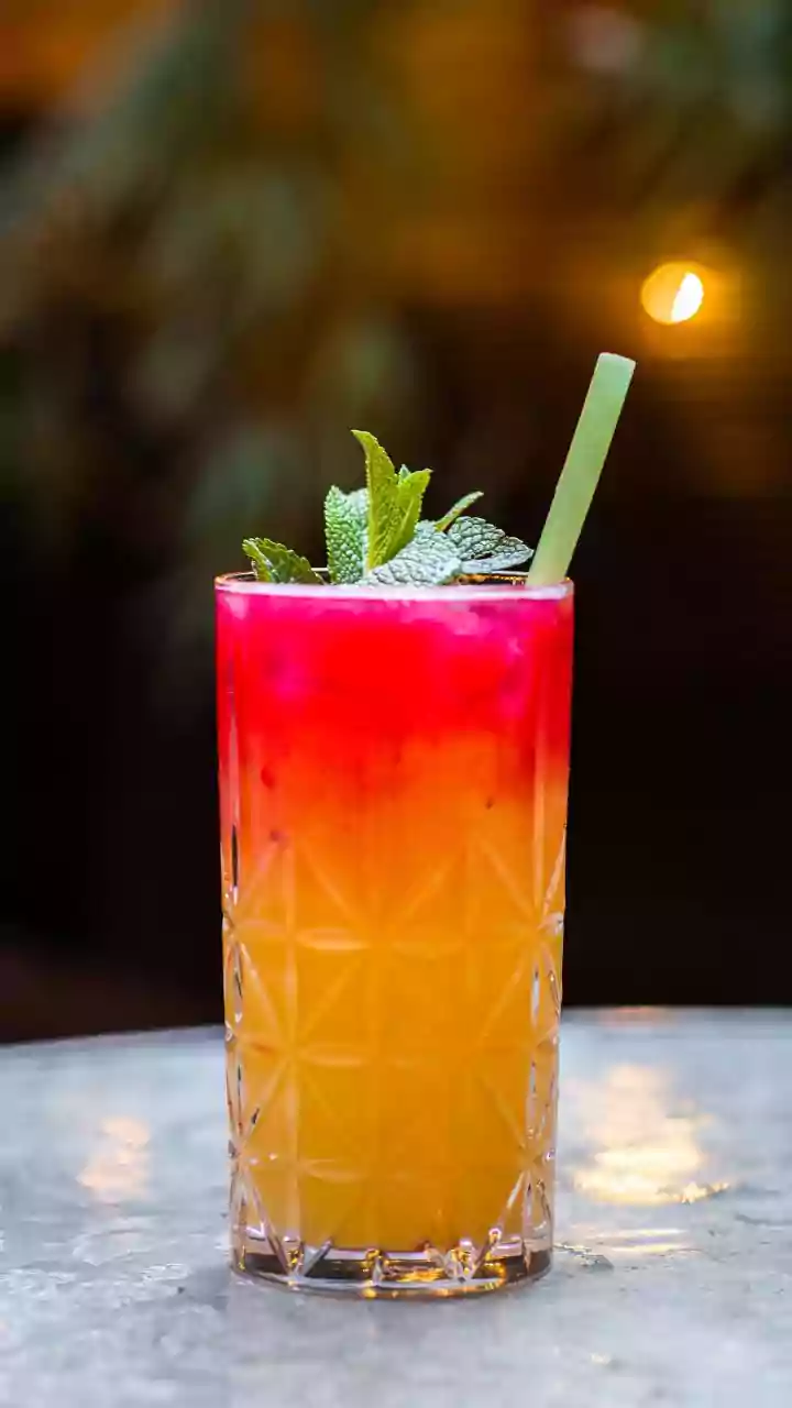 Mumbai News: Excise-Licensed Establishments Urge CM Devendra Fadnavis To Allow Bar Operations Till 5am On Christmas, New Year’s Eve