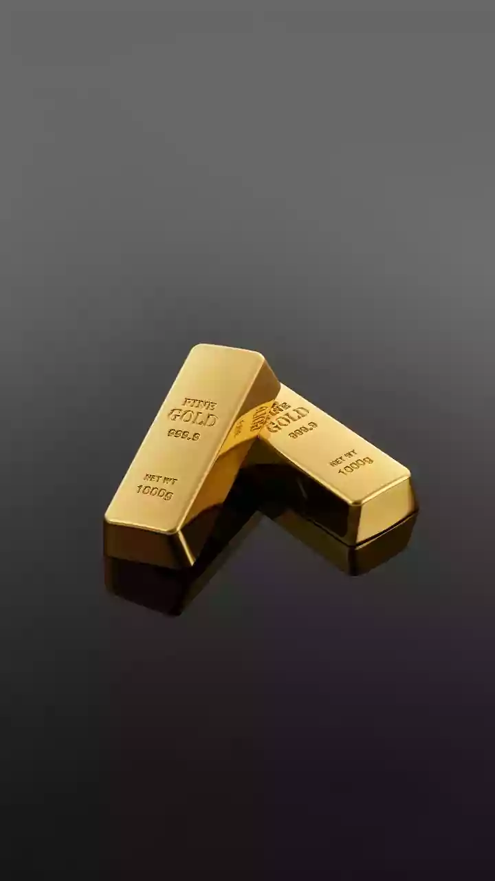 Gold's recent rally pauses as US dollar flexes its strength