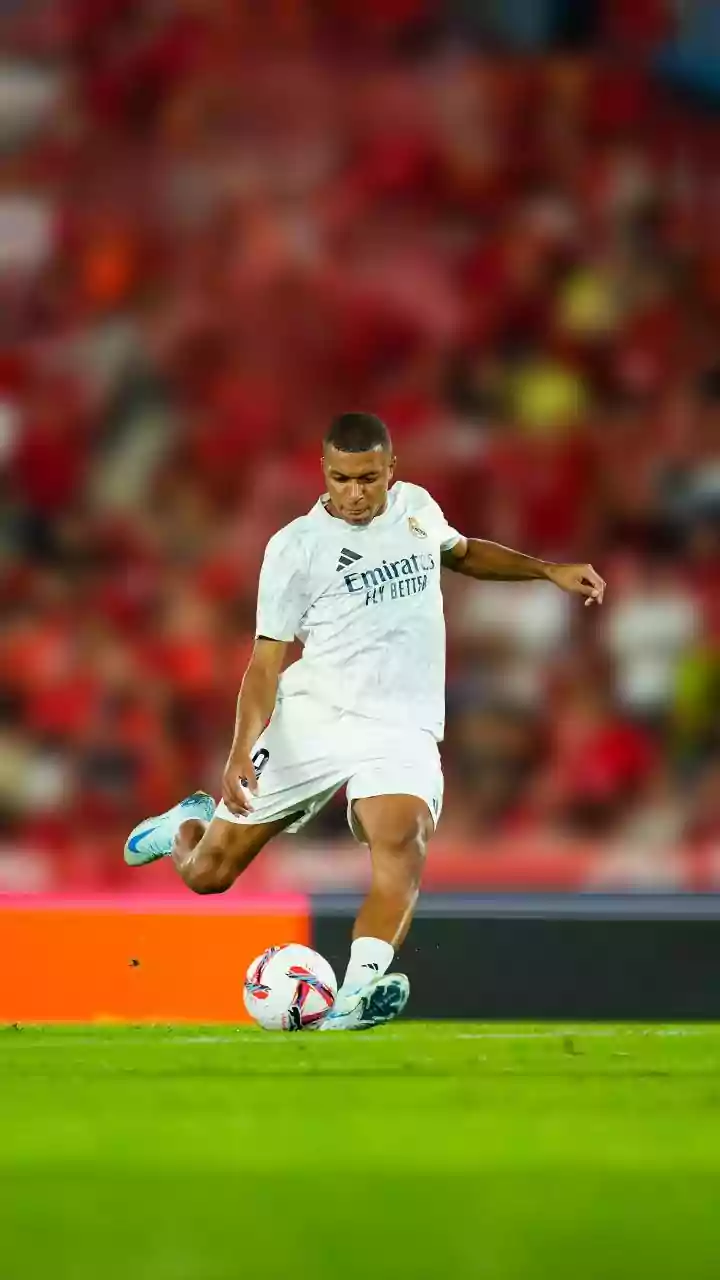 Mbappé discute em treino do Real Madrid com membro da comissão técnica