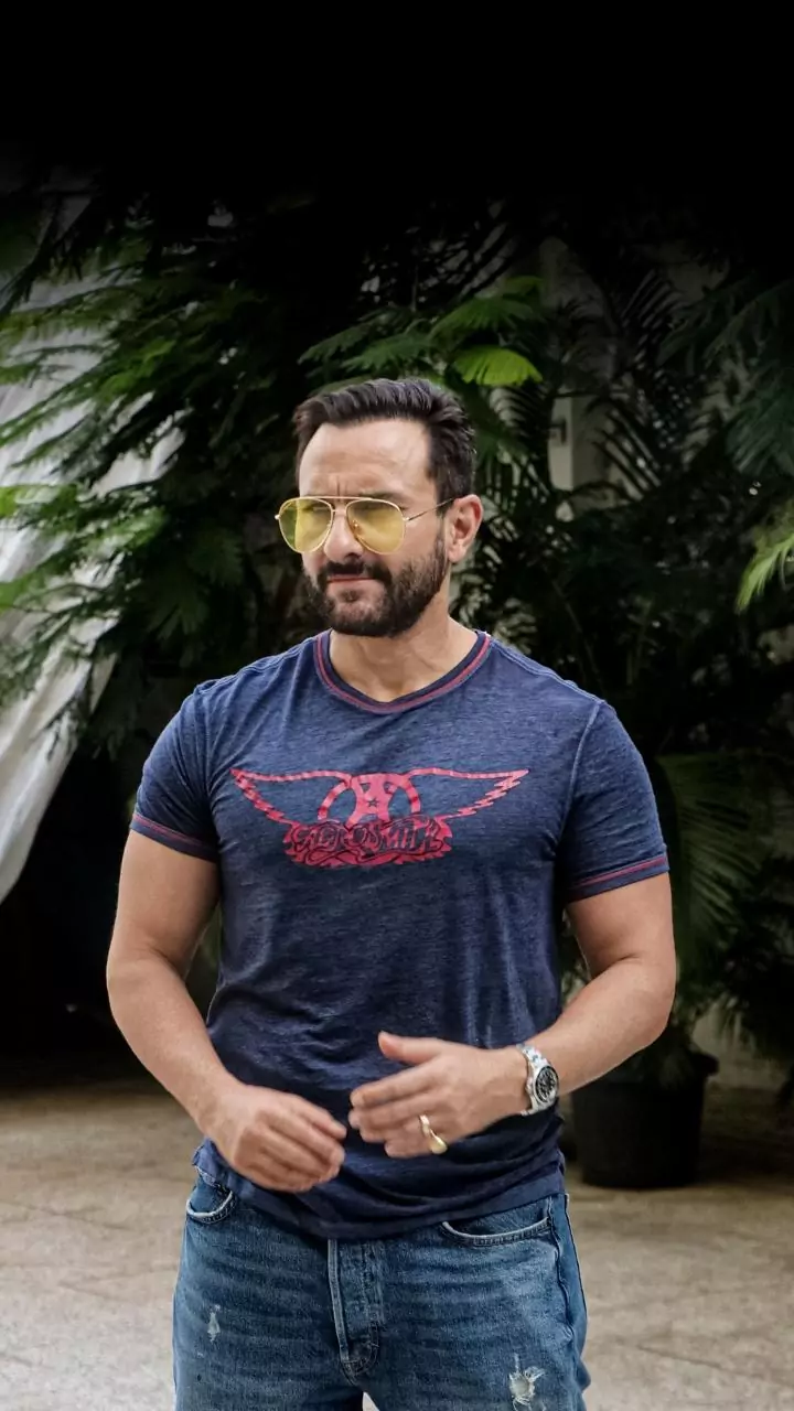 Batra begins 'Long Years Ago' shoot in Mumbai with Khan
