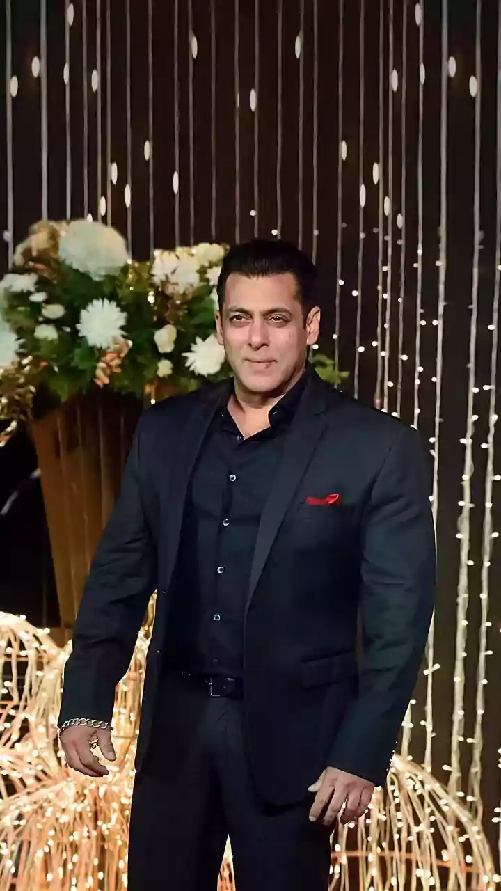 Salman Khan’s Birthday Photo With Ram Charan, MS Dhoni And Bobby Deol Goes Viral