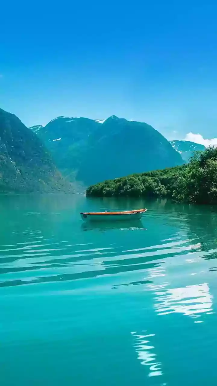 Boomers Unleash Big Bucks: The Generational Shift in Travel Spending