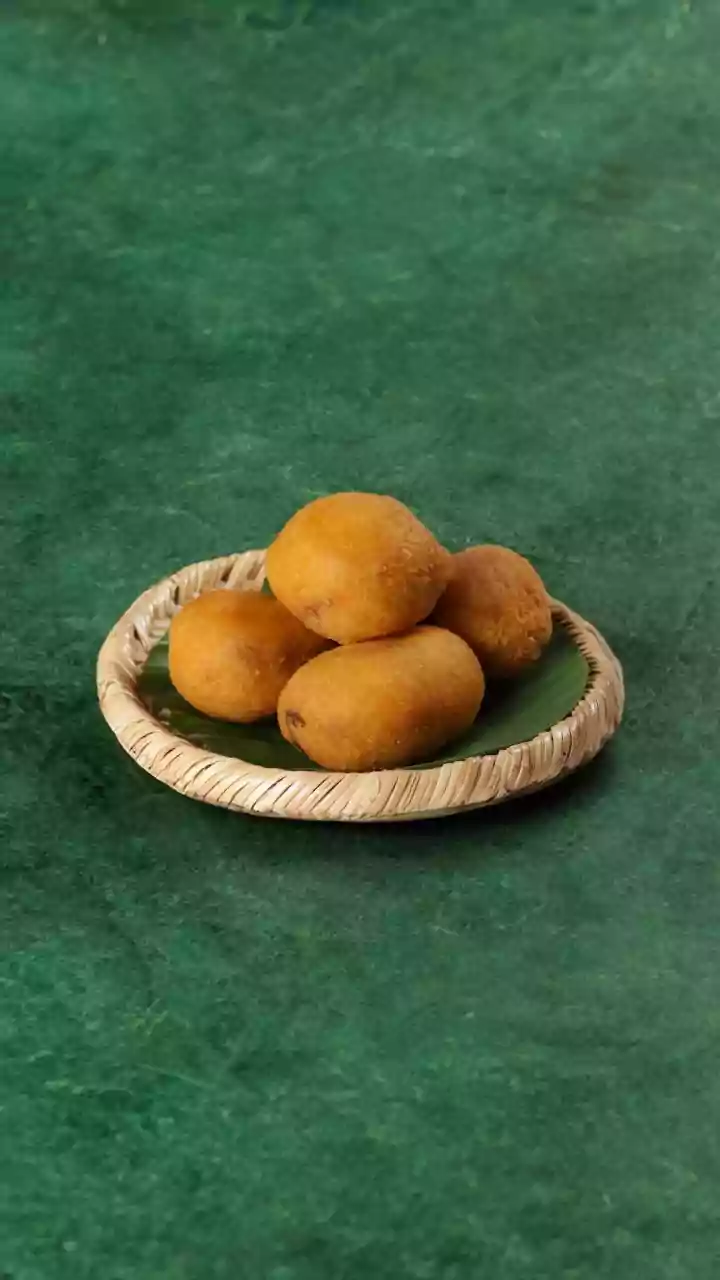 Sustainable Festive Feasts: Banana Leaves And Organic Regional Produce Redefine Holiday Entertaining