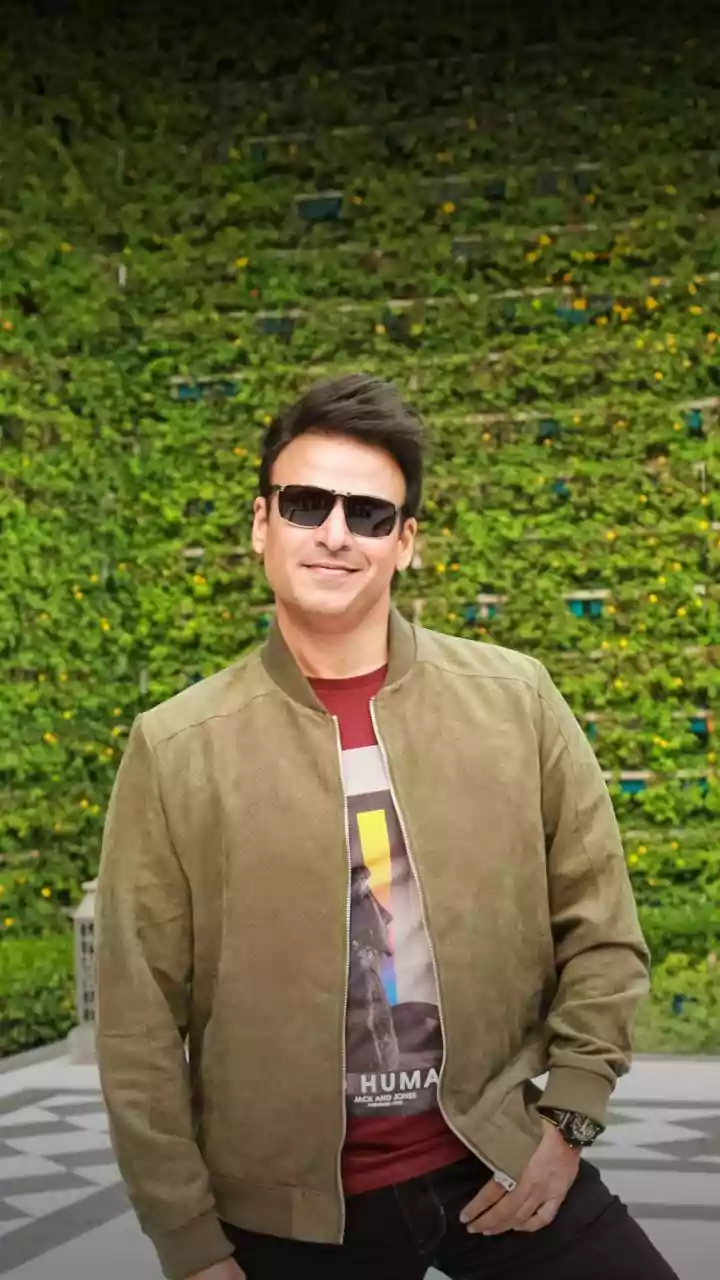 The Raja Saab: Vivek Oberoi Reviews 'Maccha' Prabhas Film, Says 'You're Absolute Fire'