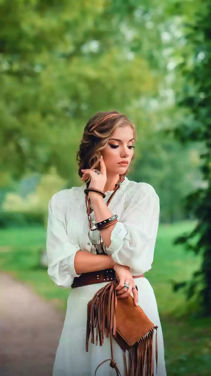 Retro Headbands And Hair Accessories For 1970s Hairstyles