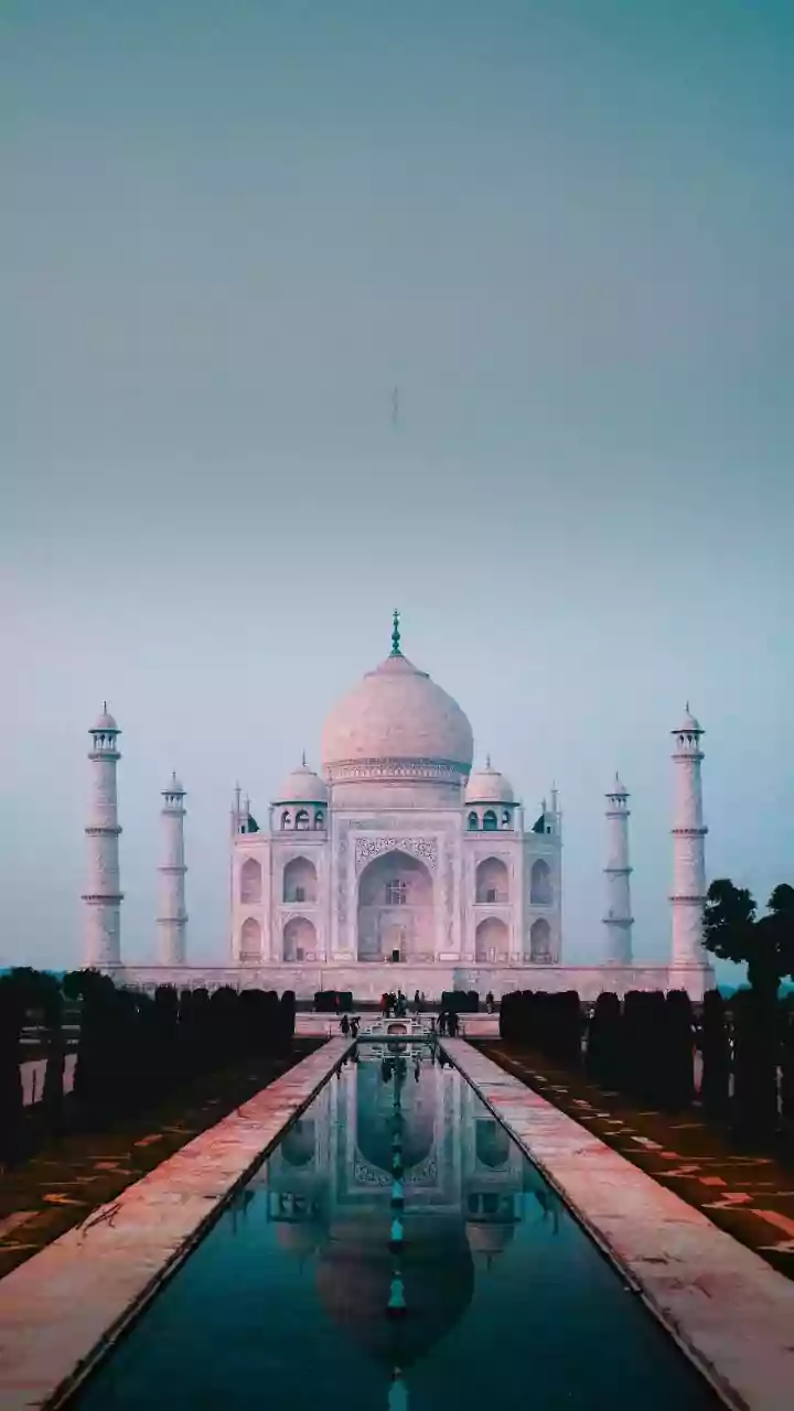 Finding Love's Balance: Navigating Cultural Clashes in Relationships