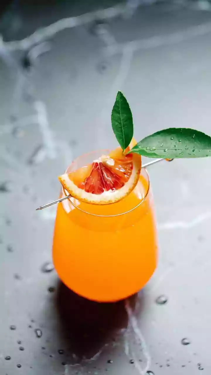 Refreshing basil-orange drinks for summer days