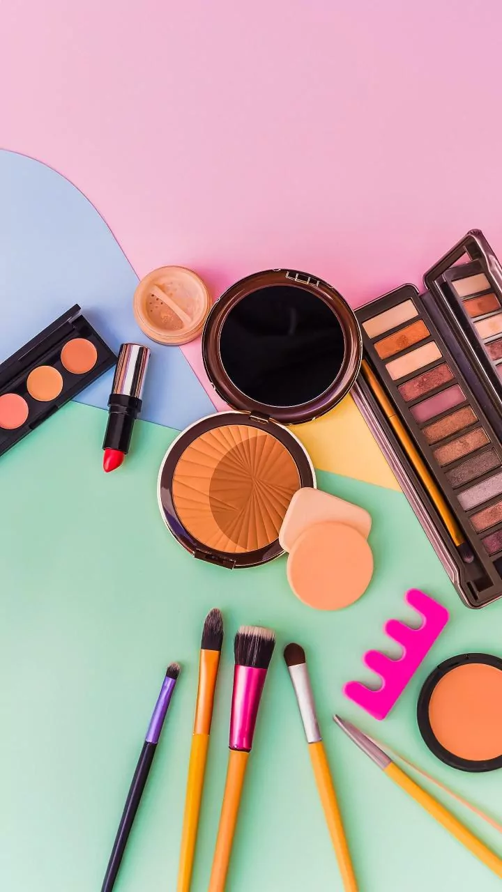 10 Ide Makeup Pesta Malam Tahun Baru yang Bikin Kamu Stunning