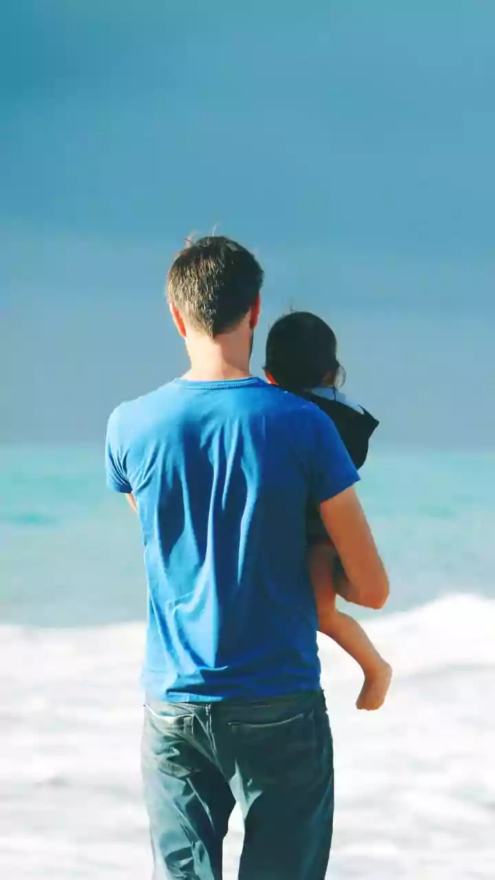 Unpacking Parental Experiences: Mothers vs. Fathers