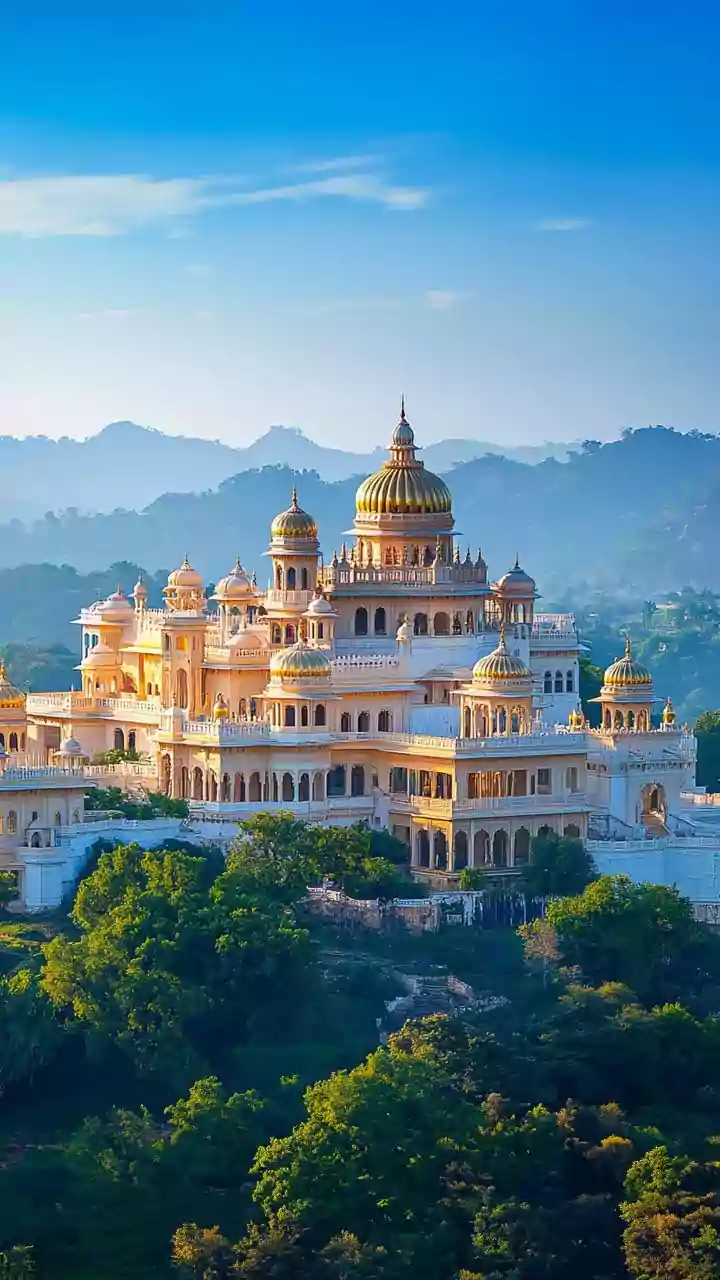 Restored Painted Mansions In Shekhawati Become Preferred Off-Season Retreats For Culture And Art