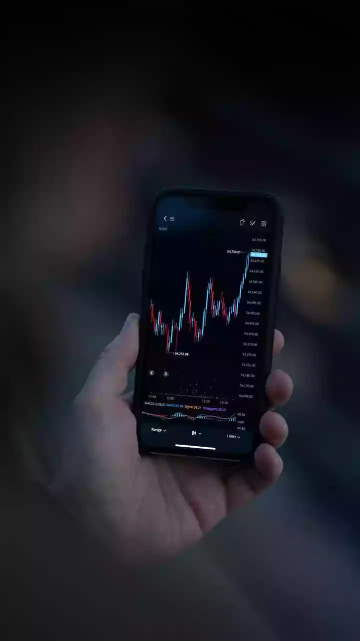 Lenskart's IPO Drama: From Buzz to Zero?