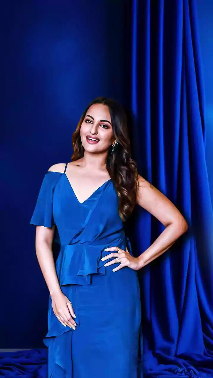 Kerala temple gets life-size mechanical elephant from actor Sonakshi Sinha, PETA