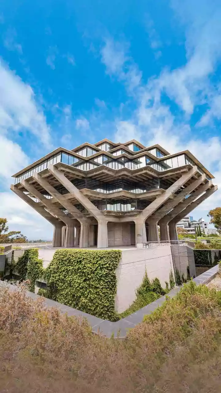 UC San Diego Turns Plants Into Space Pharmacies
