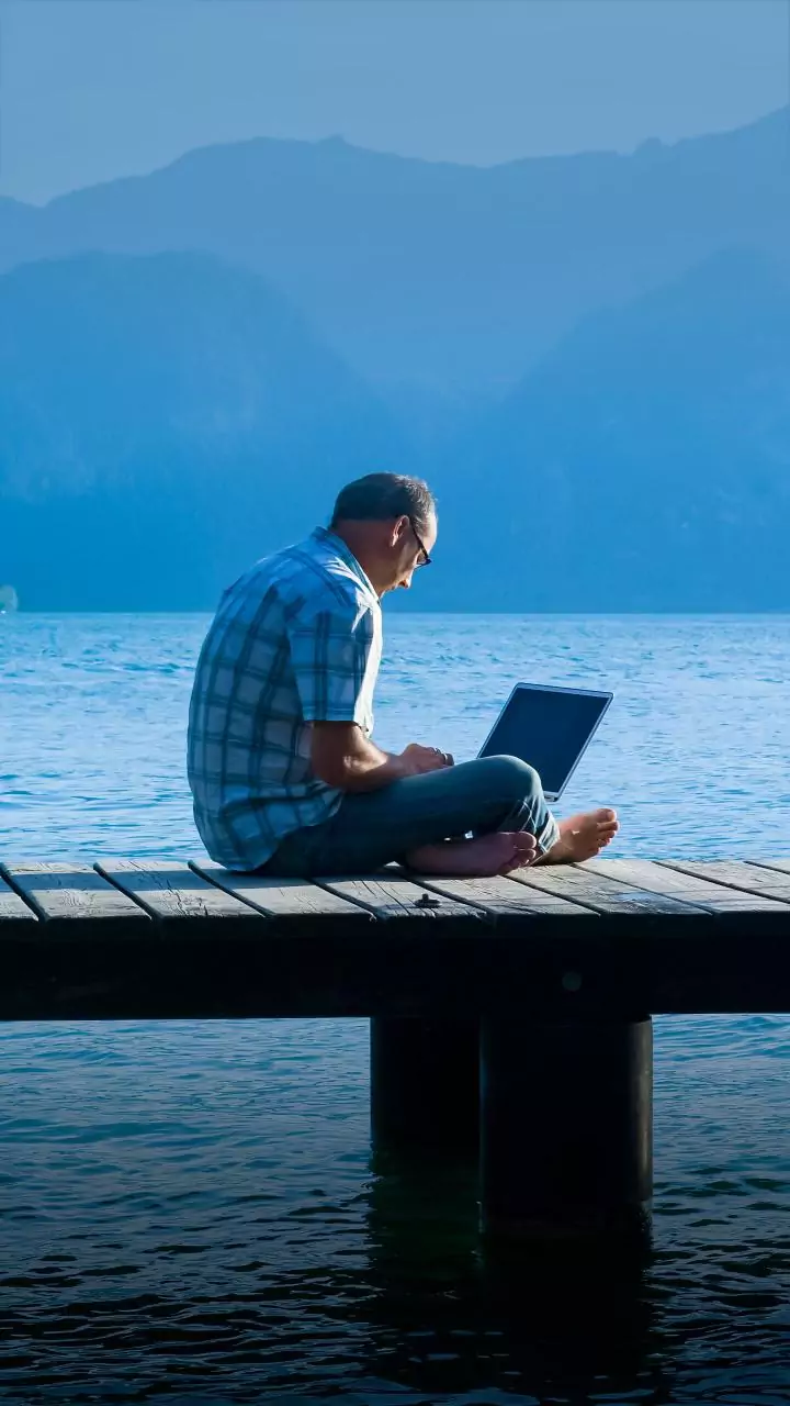 Side Income Streams: Online Gigs, Freelancing, and Passive Income Compared