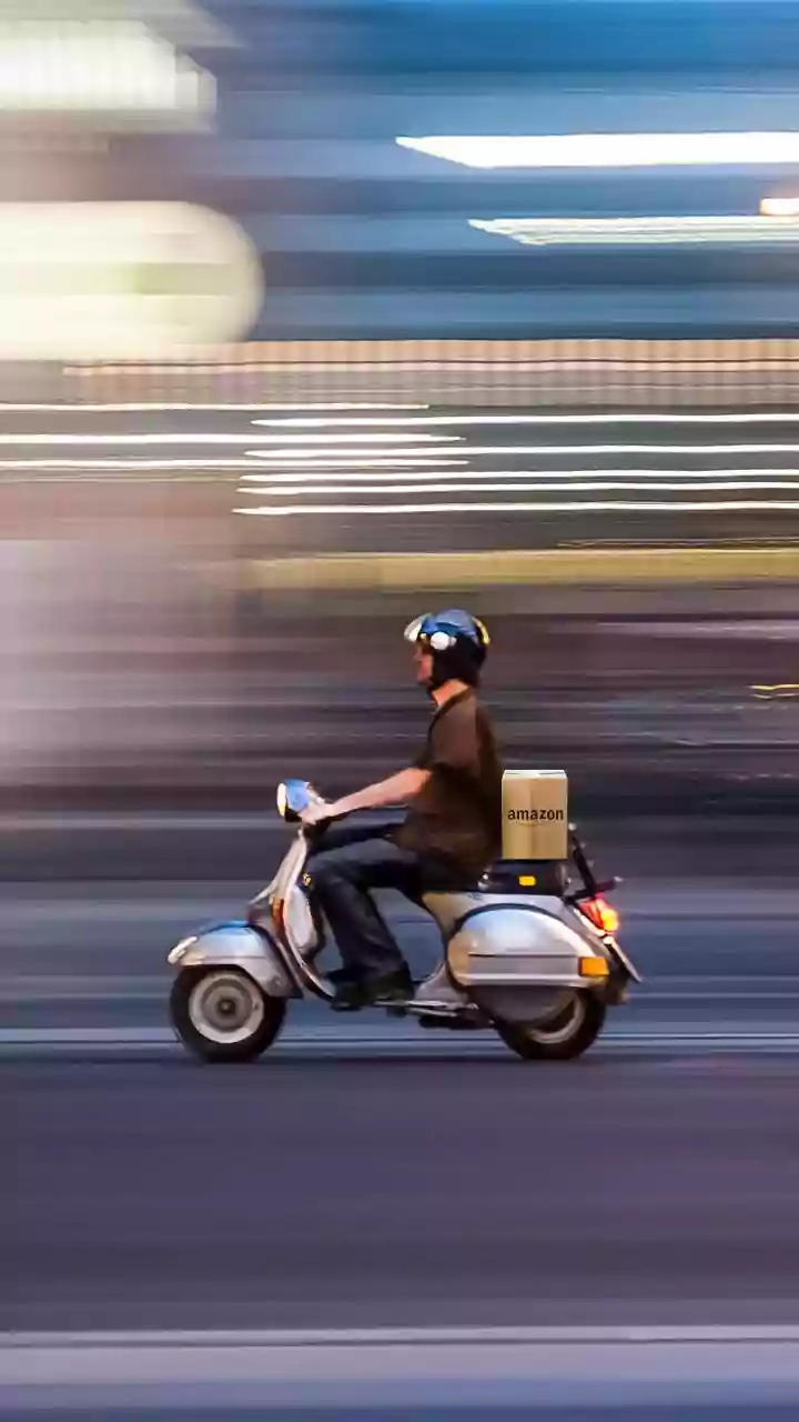 How Two-Wheeler Efficiency Shapes Everyday Mobility Patterns For Suburban Workers Moving Citywide