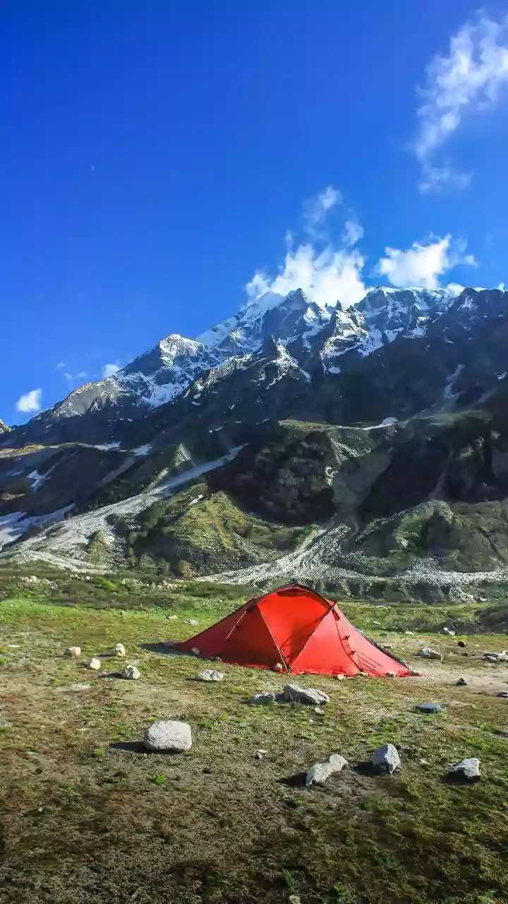 How Remote Freelancers Balance Work And Adventure In Himachal Nomad Hubs Today