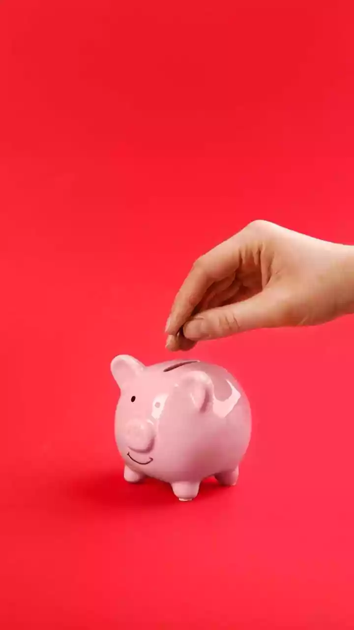 HDFC Bank cuts fixed deposit interest rates on deposits below ₹3 crore