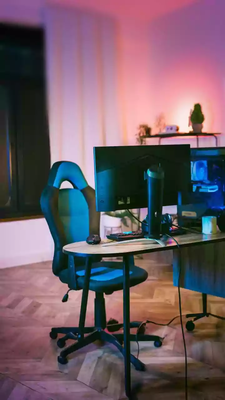 Relieve Neck Strain At Work Fast Chair Yoga Stretches Improve Posture For Desk Workers
