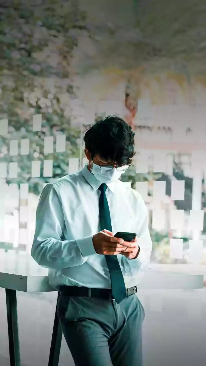 Delhi Limits Office Attendance To 50% As Toxic Smog Chokes Capital