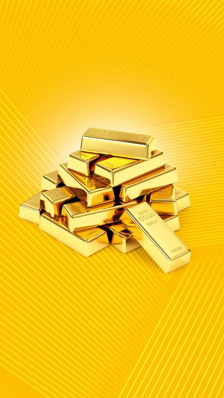 Gold, silver ease on year-end trade; logs strong gains in 2025