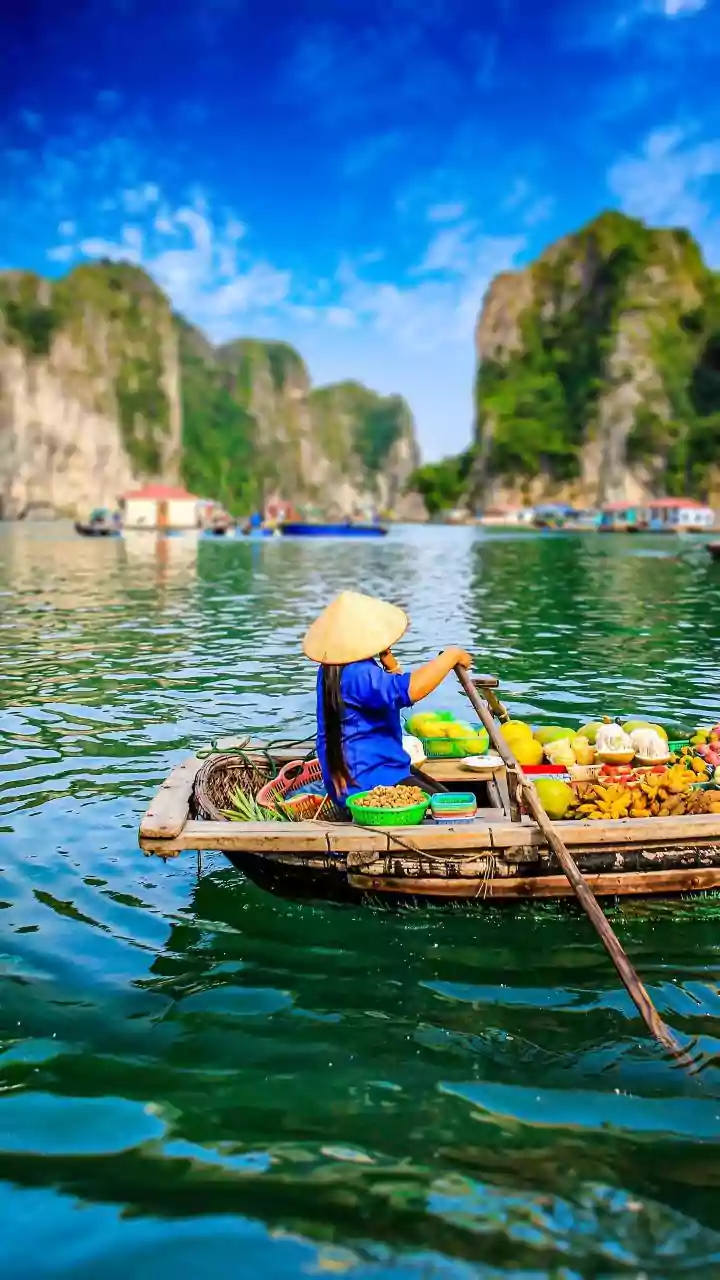 How To Score Cheap Flights And Plan A 7-Day Vietnam Itinerary