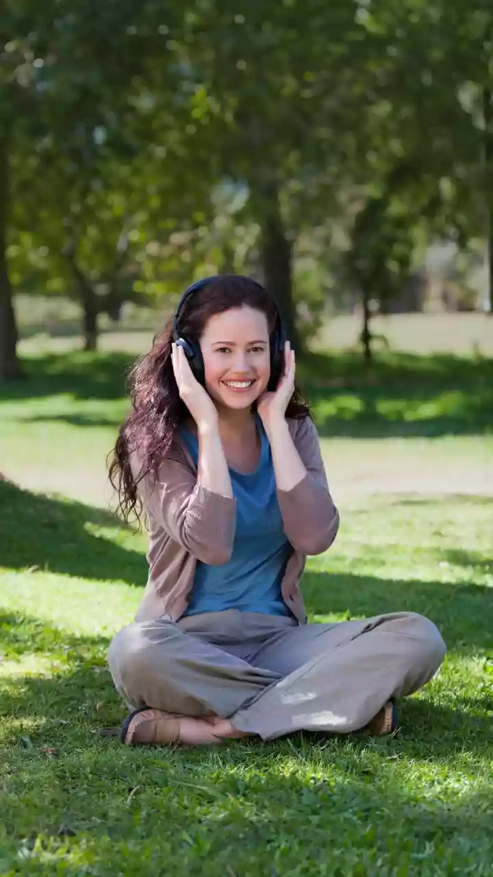 Unraveling Ear Rushing Sounds: Causes & Remedies