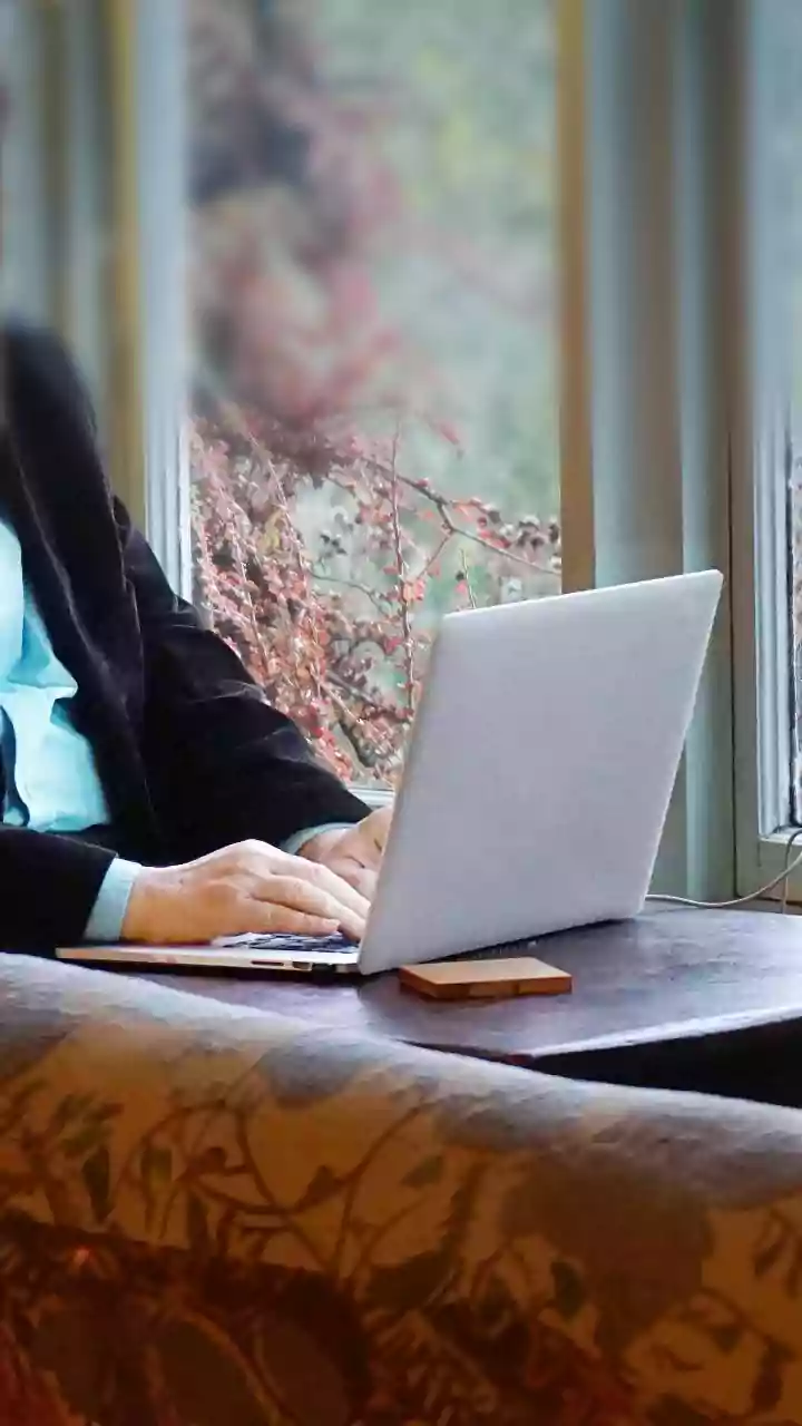 Bridal Hustle: Bride's Viral Video Shows Job Applications on Wedding Day, Sparking Relatability