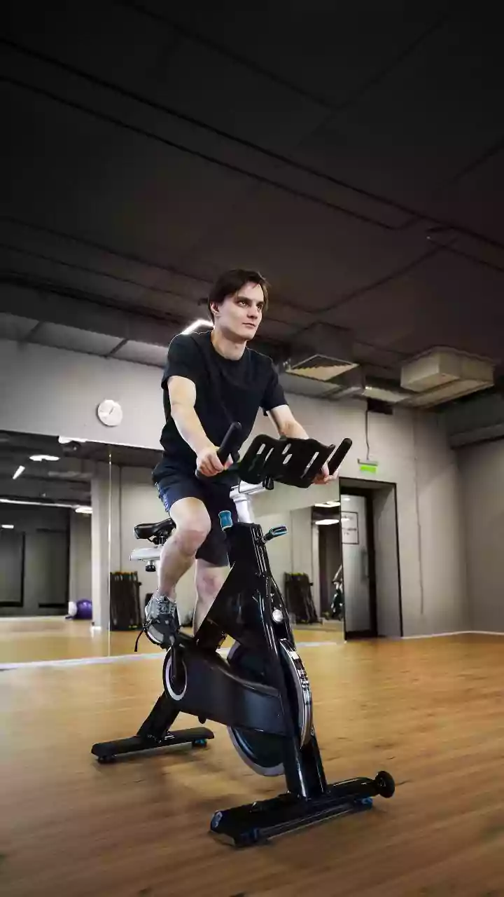 Gyms Target Endurance With Zone 2 Steady-State Rowing Protocols Over High-Intensity Training