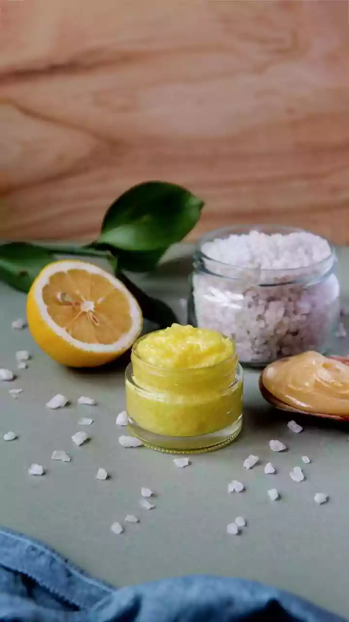 Fix chin breakouts with these home remedies