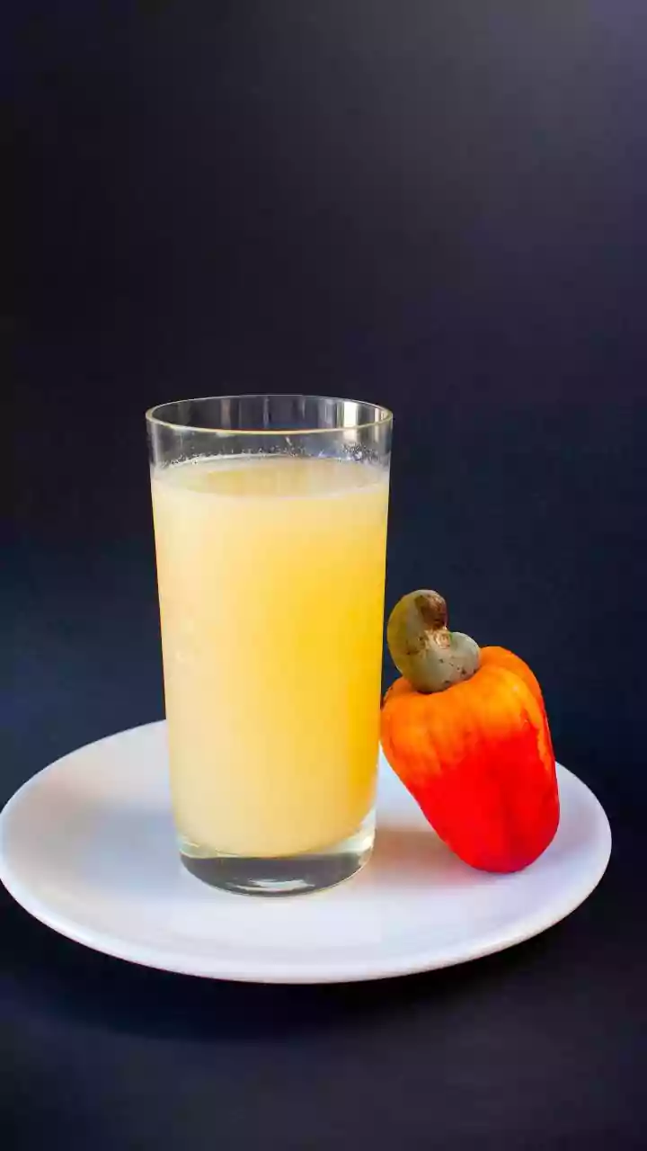 Suco de caju: Conheça os benefícios nutricionais e a quantidade ideal de calorias por copo