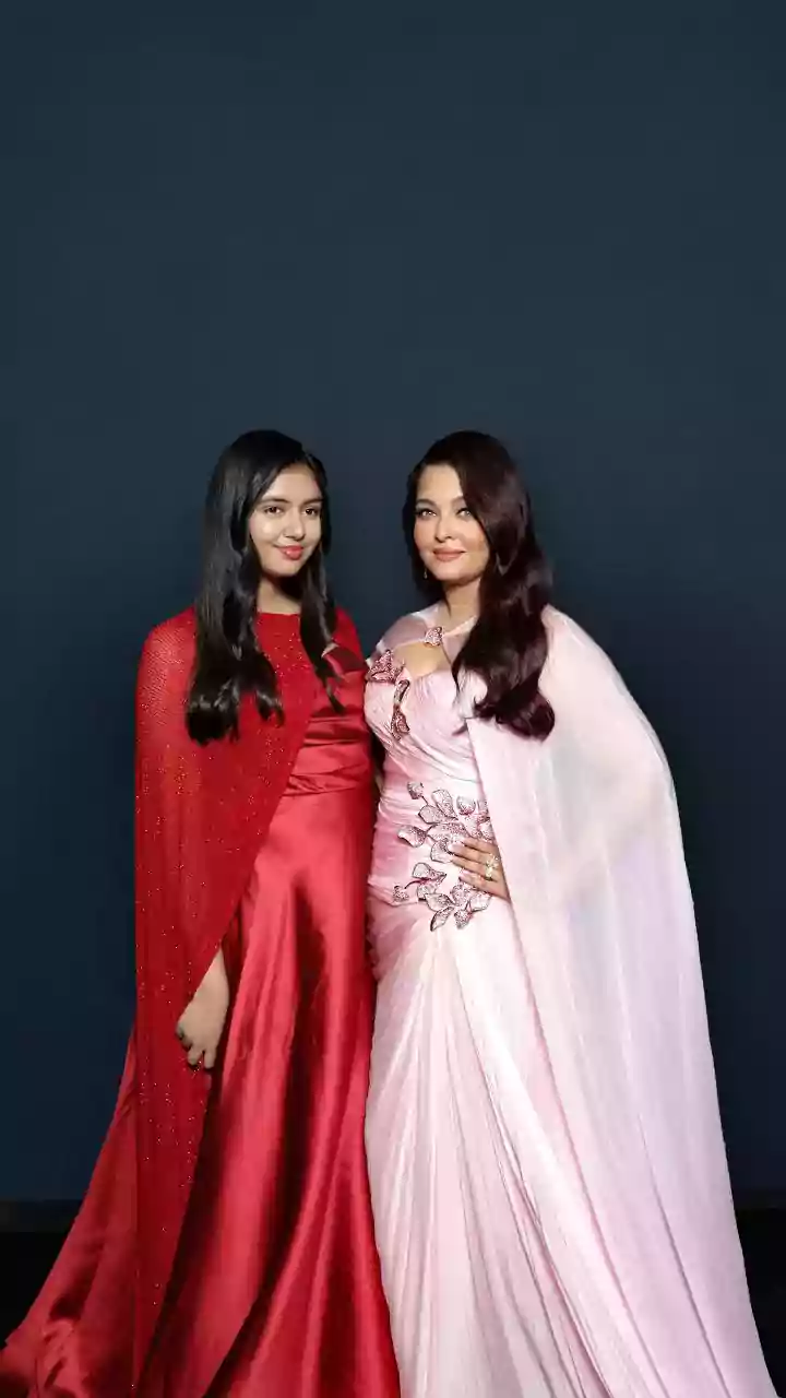 Aaradhya Bachchan Makes Cannes Film Festival Debut, Aishwarya Rai Looks Stunning In Pink | Watch