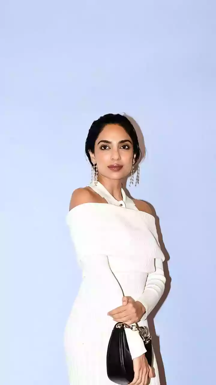 Sobhita Dhulipala-starrer 'Cheekatilo' to release on Prime Video in January