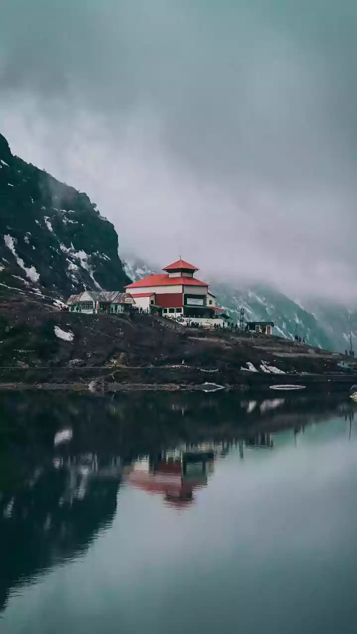 Why Sikkim clean environment and Gangtok modern amenities appeal to modern mobile digital nomads