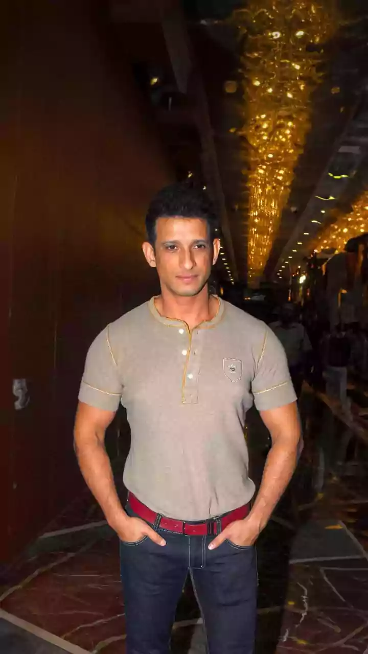 Sharman Joshi's Daughter 'Cried Her Eyes Out' Watching His Suicide Scene In 3 Idiots: 'Didn't Stop Until I...'