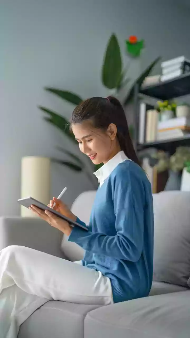 Understanding CIBIL Dynamics: Practical Steps To Help Young Earners Build Strong Credit