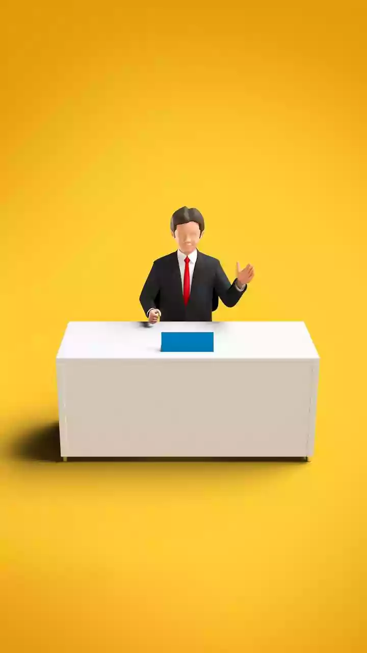 'Please, Donald, I Beg You': Trump Mocks France's Macron Over Tariff, Drug Price Hike