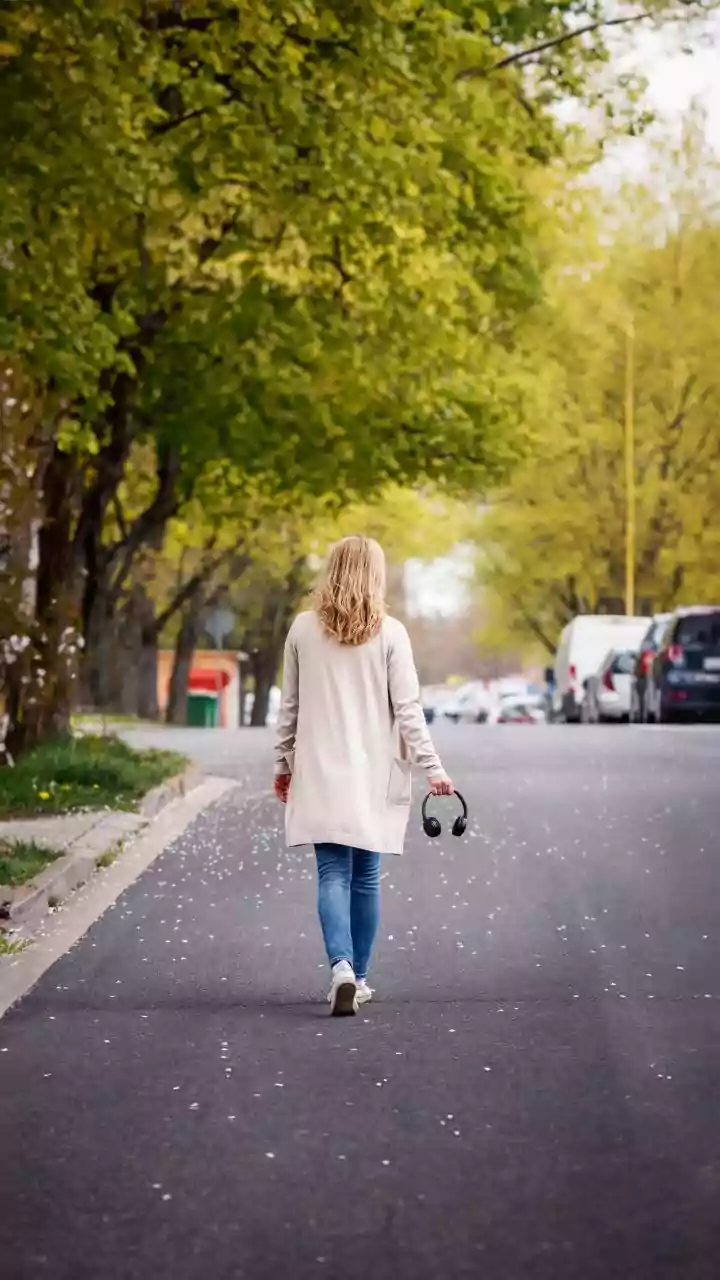 Research Highlights The Potential Brain Benefits Of Regular Walking Breaks