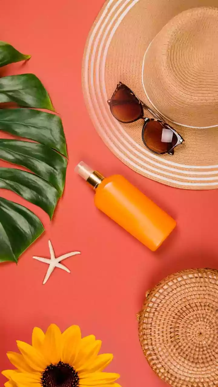 Summer Beauty Essentials: A Checklist for Indian Travel (Hydration, SPF, Makeup)