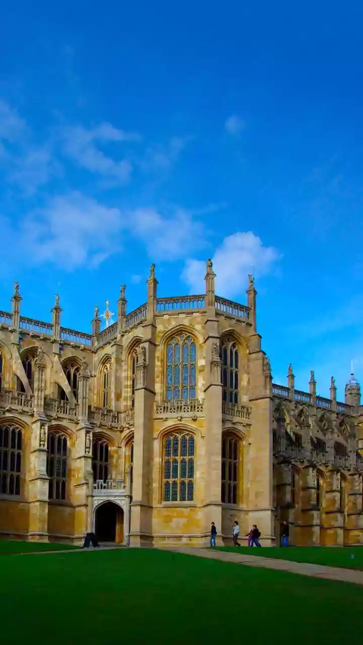 Where History Meets Romance: Famous Royal Wedding Venues That Redefine Grandeur