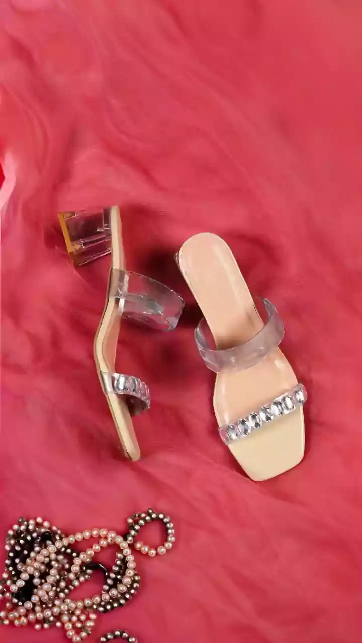 Sandals and Lower Heels in Rainy Weather Back in Focus with the 2026 Monsoon-Footwear Shift